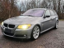 Grau Gebraucht 2010 BMW 320 Kombi | 2.500 € (Guter Preis)