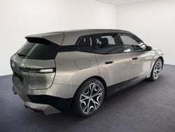 Oxidgrau ii metallic oxidgrau ii metallic Gebraucht 2022 BMW iX SUV | 57.620 € (Teuer)