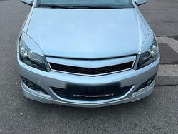 Silber Gebraucht 2006 Opel Astra GTC Sport Coupé | 1.800 € (Fairer Preis)