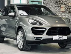 Grau Gebraucht 2013 Porsche Cayenne Turbo S SUV | 33.990 € (Teuer)