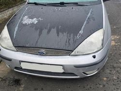 Silber Gebraucht 2002 Ford Focus Ghia Kombi | 1.500 € (Guter Preis)