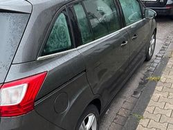 Gebraucht 2015 Ford C-MAX Van / Kleinbus | 8.599 €