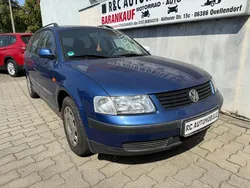 Blau Gebraucht 1998 VW Passat Kombi | 500 € (Superpreis)