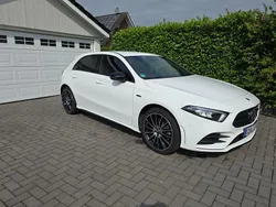 Weiß Gebraucht 2021 Mercedes A250 AMG line Limousine | 26.850 € (Fairer Preis)