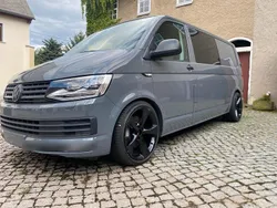 Grau Gebraucht 2017 VW T6 Van | 20.400 €