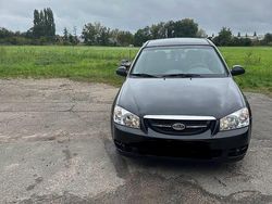 Schwarz Gebraucht 2006 Kia Cerato 2 Kleinwagen | 1.800 € (Etwas zu teuer)