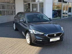 Grau Gebraucht 2024 Seat Leon Style Limousine | 24.990 € (Superpreis)