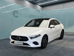 Weiß Gebraucht 2024 Mercedes A200 Progressive Limousine | 35.850 € (Teuer)