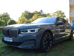 Grau Gebraucht 2020 BMW 730L Executive Limousine | 54.900 €