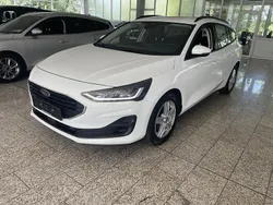 Weiss Gebraucht 2022 Ford Focus Cool & Connect Kombi | 15.444 € (Superpreis)