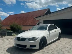Weiß Gebraucht 2013 BMW 335 Coupé | 24.890 € (Fairer Preis)