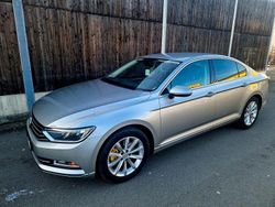 Grau Gebraucht 2016 VW Passat Highline Limousine | 12.999 € (Guter Preis)