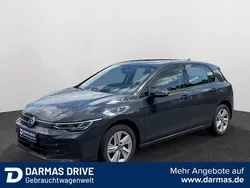 Grau Gebraucht 2024 VW Golf VIII Life Limousine | 22.990 € (Guter Preis)