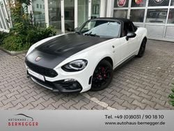Weiß (weiß/schwarz) Gebraucht 2018 Abarth 124 Spider Cabrio | 30.950 € (Fairer Preis)