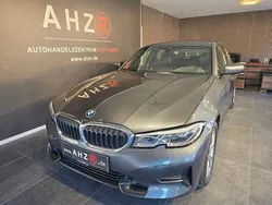 Grau Gebraucht 2021 BMW 330 Sport Line Limousine | 29.990 € (Guter Preis)