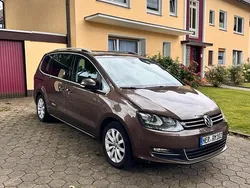 Braun Gebraucht 2012 VW Sharan Van / Kleinbus | 12.300 € (Fairer Preis)