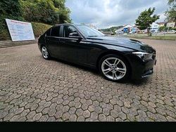 Schwarz Gebraucht 2015 BMW 320 Limousine | 14.100 € (Fairer Preis)
