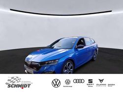 Raceblau metallic Gebraucht 2022 Skoda Octavia RS Kombi | 33.750 € (Etwas zu teuer)