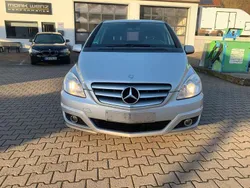 Silber Gebraucht 2009 Mercedes B180 Van / Kleinbus | 2.800 € (Fairer Preis)