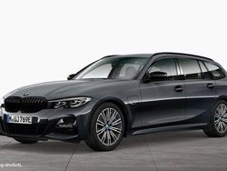 Grau Gebraucht 2022 BMW 330e M Sport Kombi | 32.910 € (Guter Preis)