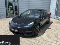 Schwarz Gebraucht 2021 Tesla Model 3 Long Range Limousine | 28.300 € (Etwas zu teuer)