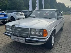 Weiß Gebraucht 1981 Mercedes 230 Coupé | 19.490 €
