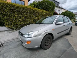 Silber Gebraucht 2000 Ford Focus Limousine | 650 € (Superpreis)