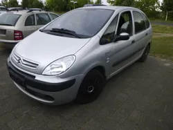 Silber Gebraucht 2005 Citroën Xsara Picasso Van / Kleinbus | 3.990 € (Teuer)