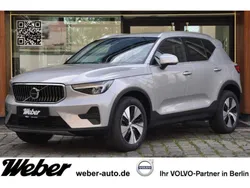 Silber Gebraucht 2022 Volvo XC40 Plus SUV | 44.890 €