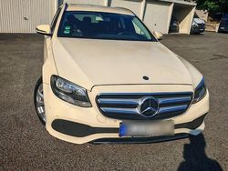 Beige Gebraucht 2017 Mercedes E200 Kombi | 8.500 €