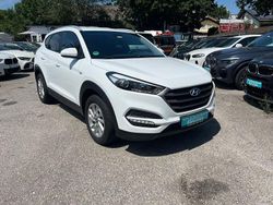 Weiß Gebraucht 2018 Hyundai Tucson Classic SUV | 15.900 € (Fairer Preis)