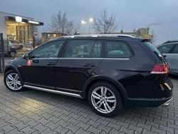 Rot Gebraucht 2018 VW Golf Alltrack Kombi | 18.800 € (Fairer Preis)