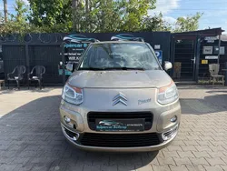 Gold Gebraucht 2009 Citroën C3 Picasso Exclusive Van / Kleinbus | 3.999 € (Fairer Preis)