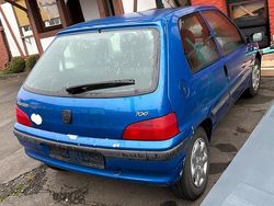 Blau Gebraucht 2002 Peugeot 106 Kleinwagen | 399 €