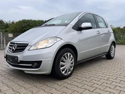 Silber Gebraucht 2011 Mercedes A180 Kleinwagen | 1.999 € (Teuer)