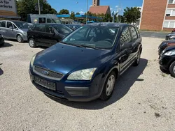 Blau Gebraucht 2006 Ford Focus Fun X Limousine | 1.250 € (Superpreis)