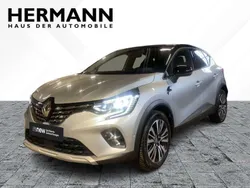 Zweifarbig: highland (silber) Gebraucht 2023 Renault Captur Iconic SUV | 25.796 € (Etwas zu teuer)
