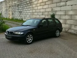 Schwarz Gebraucht 2002 BMW 320 Kombi | 2.999 € (Fairer Preis)