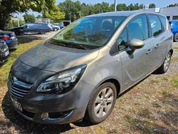 Grau Gebraucht 2015 Opel Meriva Innovation Van / Kleinbus | 7.490 € (Fairer Preis)