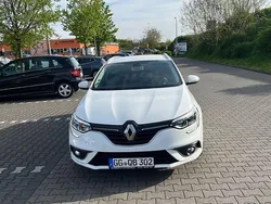 Weiß Gebraucht 2017 Renault Mégane GrandTour Experience Kombi | 7.500 € (Fairer Preis)