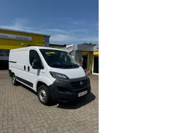 Weiss Gebraucht 2021 Fiat Ducato Van | 22.610 € (Fairer Preis)