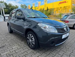 Grau Gebraucht 2009 Dacia Sandero Kleinwagen | 2.490 € (Fairer Preis)
