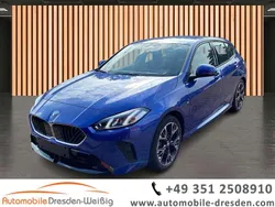 Blau portimao blau metallic (metallic) Gebraucht 2024 BMW 120 Performance Kleinwagen | 34.980 € (Fairer Preis)