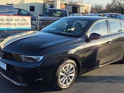 Lackierung schwarz Gebraucht 2023 Opel Astra Enjoy Kleinwagen | 19.990 € (Fairer Preis)