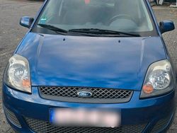 Blau Gebraucht 2007 Ford Fiesta Kleinwagen | 2.900 € (Fairer Preis)