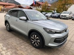 Silber Gebraucht 2025 VW Tiguan S SUV | 33.900 € (Guter Preis)