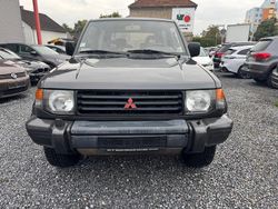 Grau Gebraucht 1992 Mitsubishi Pajero SUV | 2.299 €