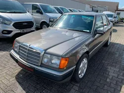 Braun Gebraucht 1992 Mercedes 200 Limousine | 2.999 €
