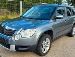 Grau Gebraucht 2010 Skoda Yeti Ambition SUV | 6.999 € (Fairer Preis)