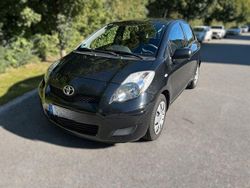 Schwarz Gebraucht 2010 Toyota Yaris Cool Limousine | 4.200 € (Etwas zu teuer)